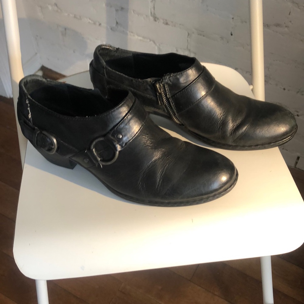 Born Leather Shoes With Buckles